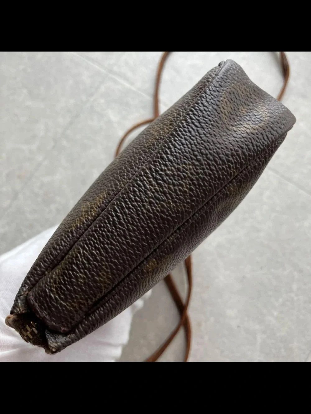 Louis Vuitton classic louis